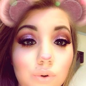 Meet your Posher, Ivori